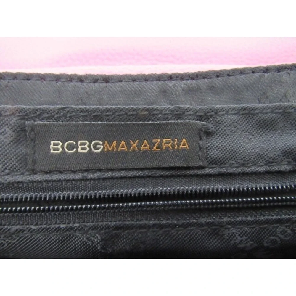 BCBG Max Azria‎ Genuine Italian Leather Pink Buckle Pebble Clutch Purse